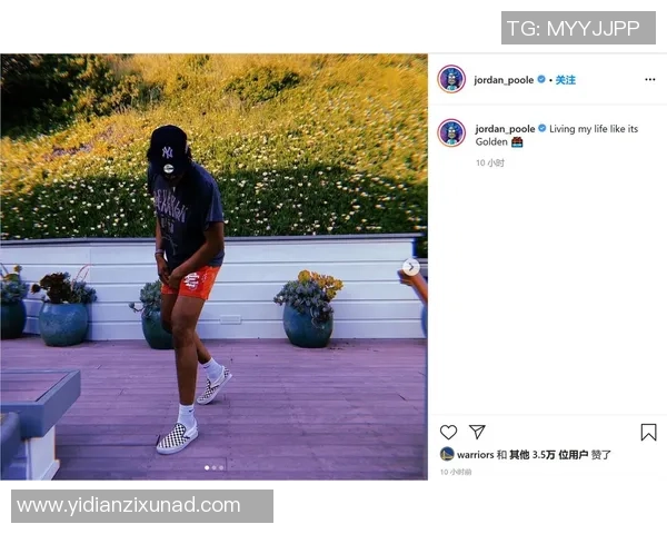 足球明星魅力尽显的写真头像展现运动之美与个性风采 足球明星魅力尽显的写真头像展现运动之美与个性风采